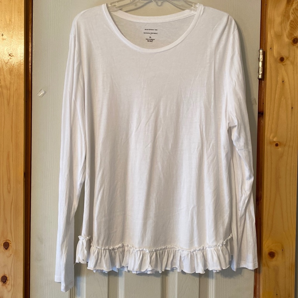 Long sleeve white tee